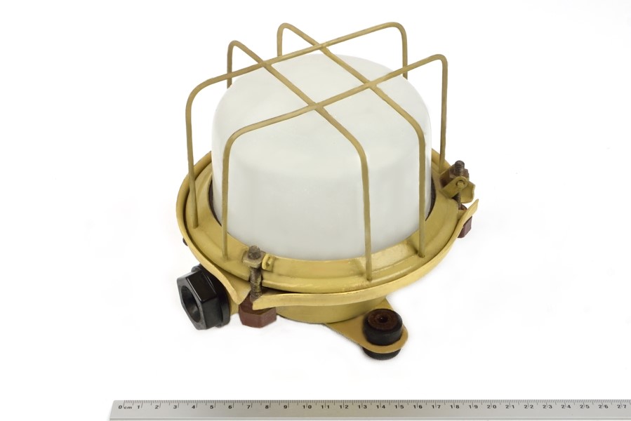 СС-383УЕ 60W 24-230VAC/DC E27 IP55 (опаловый, решетка) светильник под лампу накаливания подпалубный