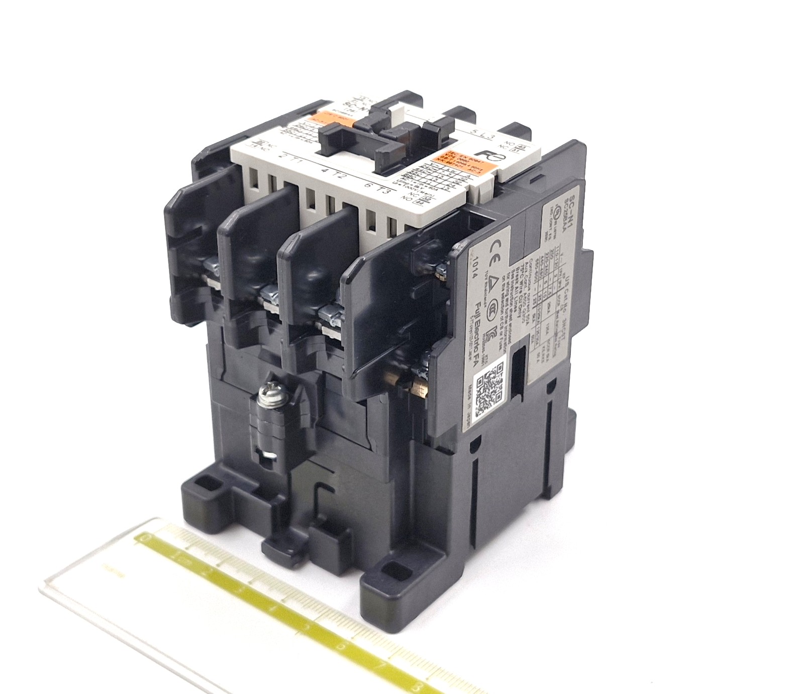 SC-N1 25A 200-220VAC 11kW 380-440V 3P 2NО+2NC Fuji Electric контактор