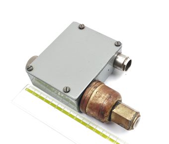 912.2672.900 -0,9-0-1,5bar G1/4Rc Trafag датчик реле давления